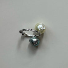 Load image into Gallery viewer, Baroque pearl ear cuff Yellow & Blue