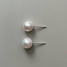 Load image into Gallery viewer, Pearl earring _ ice cream