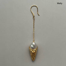 Load image into Gallery viewer, Baroque pearl long earring _ ice cream
